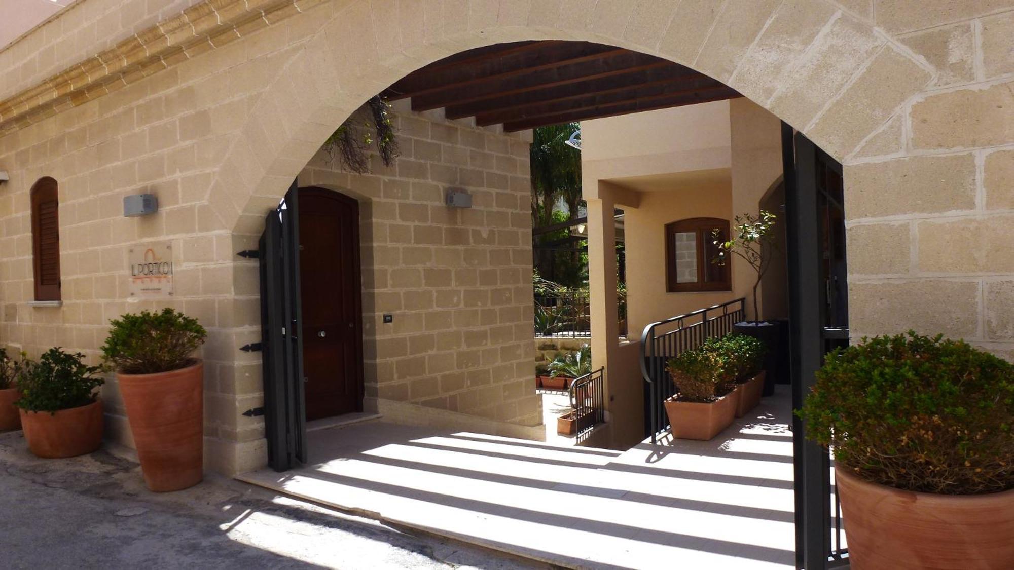 Hotel Il Portico Favignana Dış mekan fotoğraf