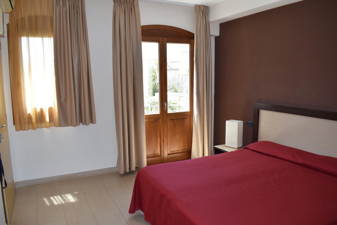 Hotel Il Portico Favignana Dış mekan fotoğraf